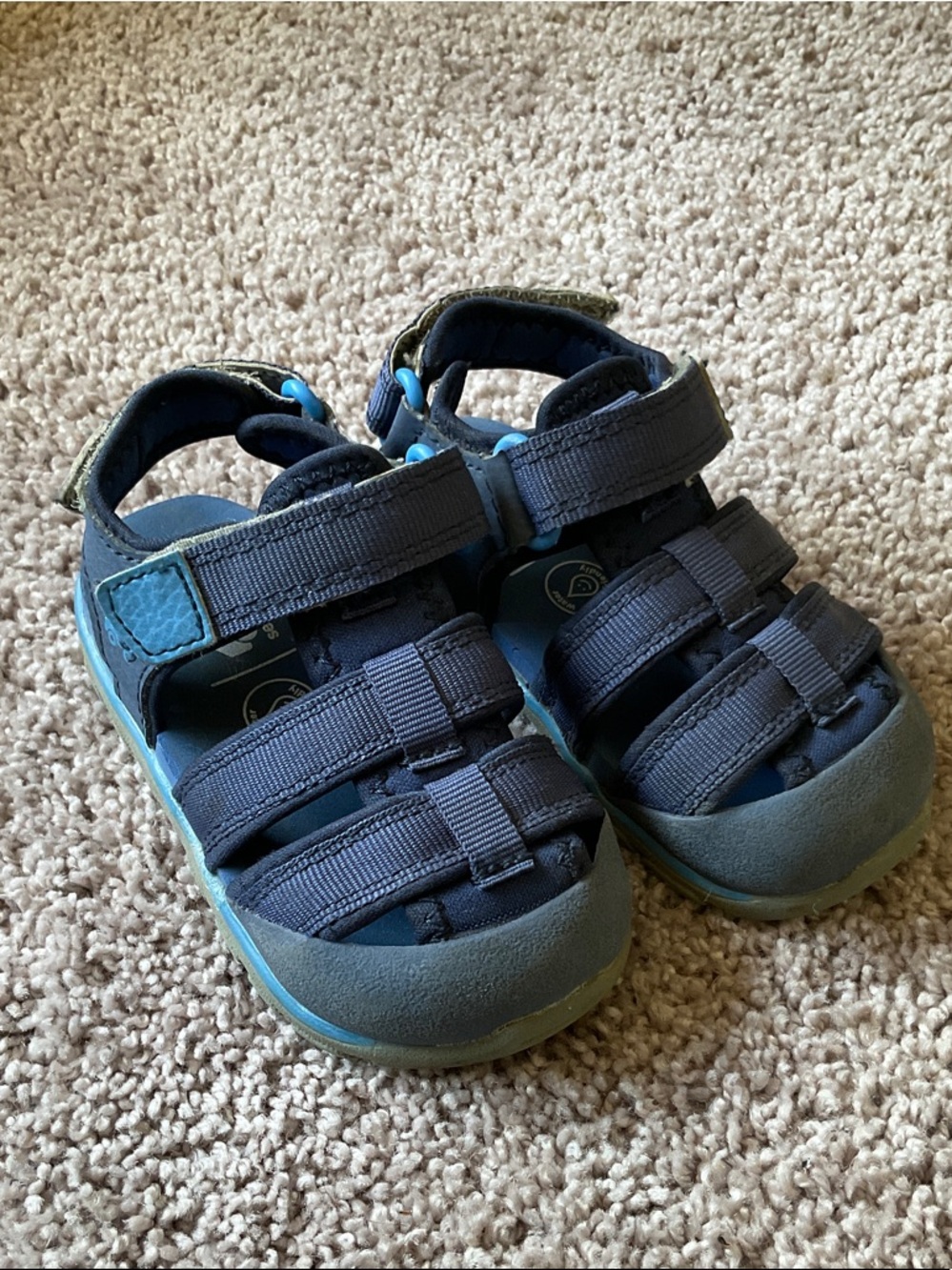 SEE LAI RUN Kids Closed-Toe Sandals, blue, toddler size 7